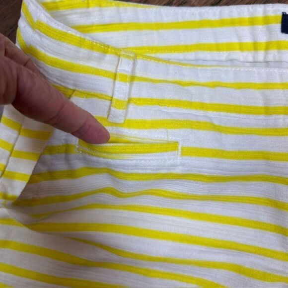 GAP Women's Yellow and White Striped Chino Shorts Pockets Size 2 - Picture 5 of 8
